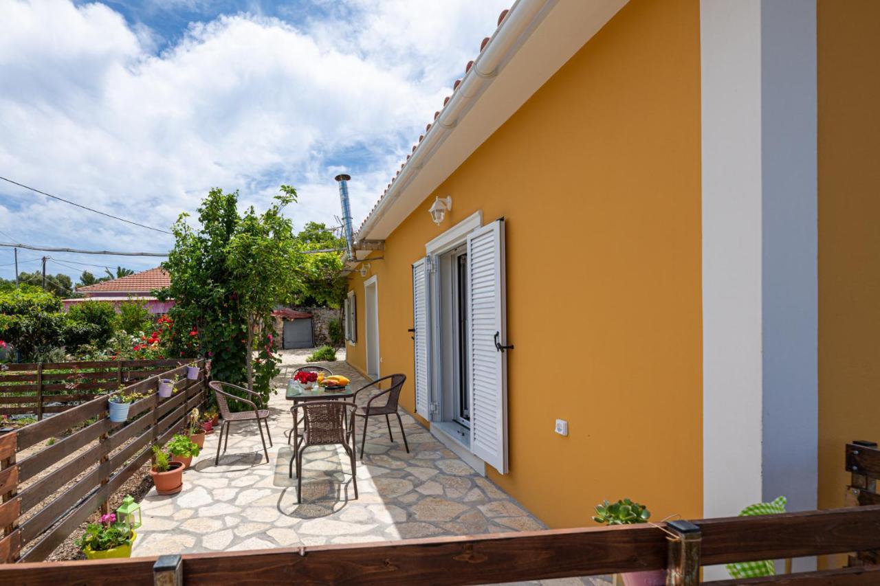 Adonino Residence-The House Of Pomegranates Lakíthra Exterior foto